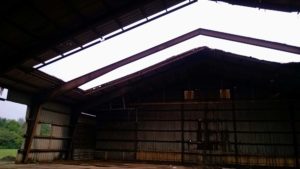 Steel Building open roof before reconstruction (before)